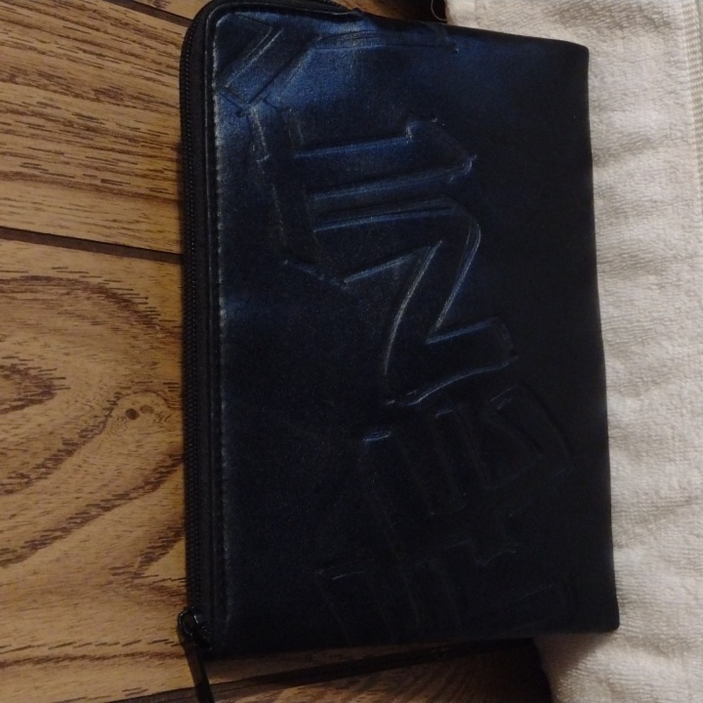 NWOT Fenty makeup bag